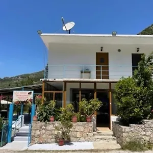 Hotel Taverna Prifti, Lukovë